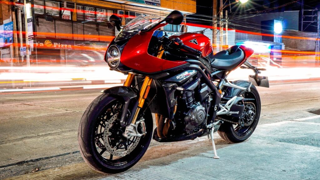 Triumph Speed Triple 1200 RR